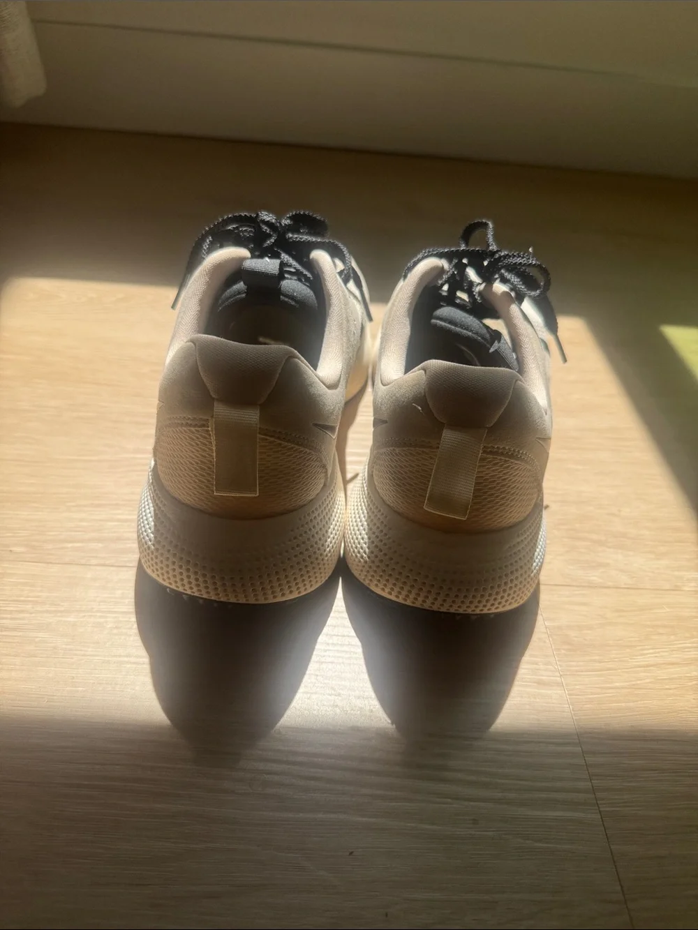 nike womens react escape run 2 size 12